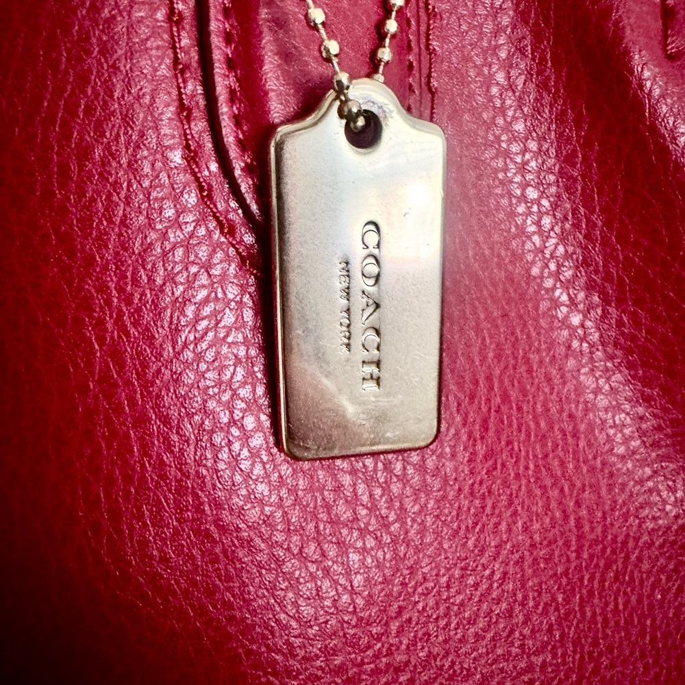 Coach Derby Large Red Pebble Leather Tote Shoulder Bag Gold Hang Tag Excellent - Picture 2 of 11